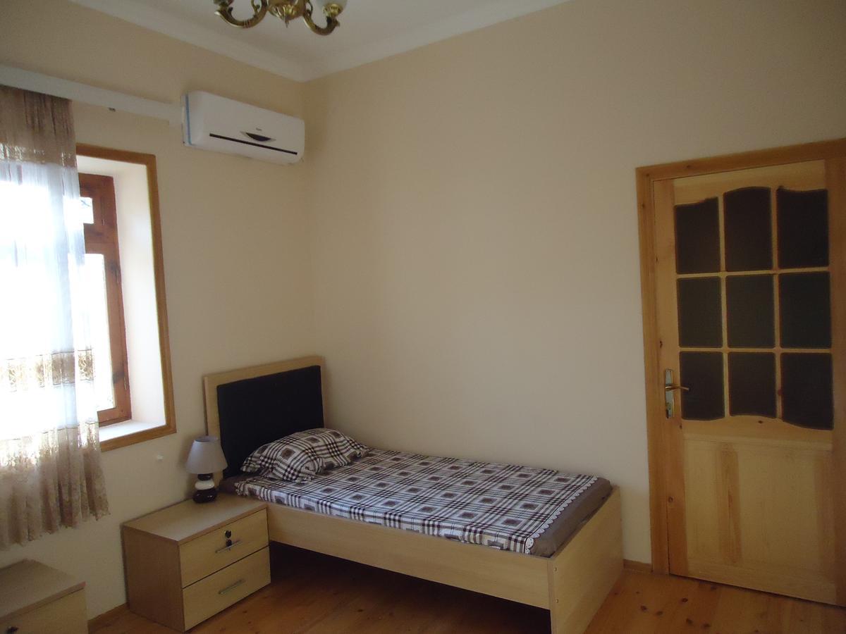 Guesthouse Khazar In Old City Baky Esterno foto