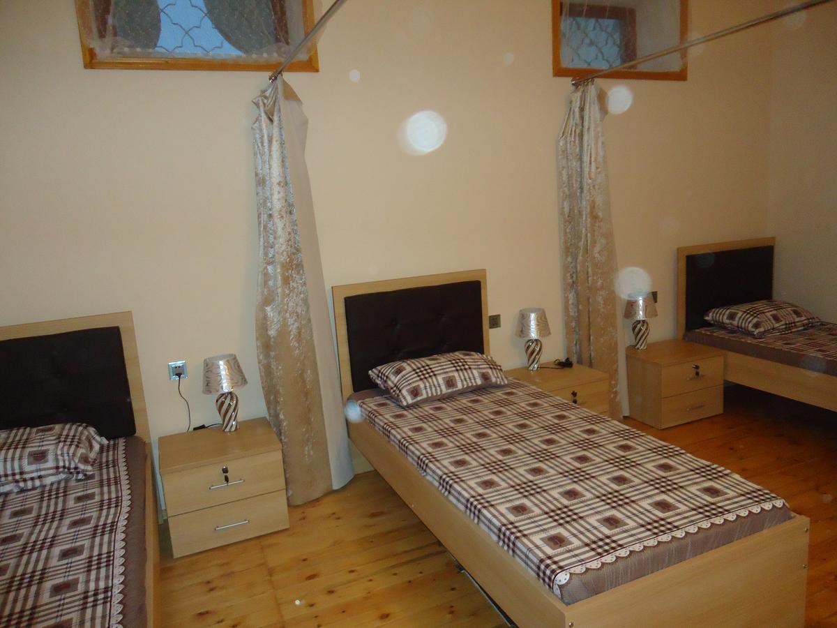 Guesthouse Khazar In Old City Baky Esterno foto